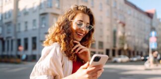 Turismul Românesc 2.0: Cum schimbă tehnologia călătoriile românilor