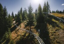 Sejururile de Paste cu activitati incluse sunt tot mai cautate de romani. Familiile aleg resorturi care ofera programe diverse si activitati pentru copii