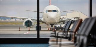 1 din 2 bilete de avion se ieftinește după rezervare. Vola lansează primul serviciu din Europa care îți dă banii înapoi dacă biletul de avion se ieftinește după achiziție