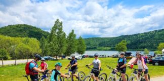 Românii caută vacanțe interne mai complexe: cicloturism, natură și wellness, noul trend al verii 2026 Românii caută vacanțe interne mai complexe: cicloturism, natură și wellness, noul trend al verii 2026