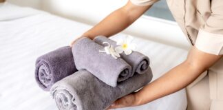 Ce iau turiștii români din hoteluri, deși nu au voie? Provocările hotelierilor în sezonul de vară 2026